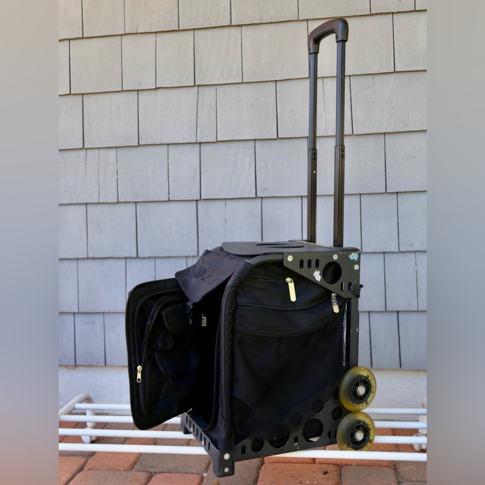 Zuca Sport Makeup, Hairstylist Rolling Travel Kit Bag